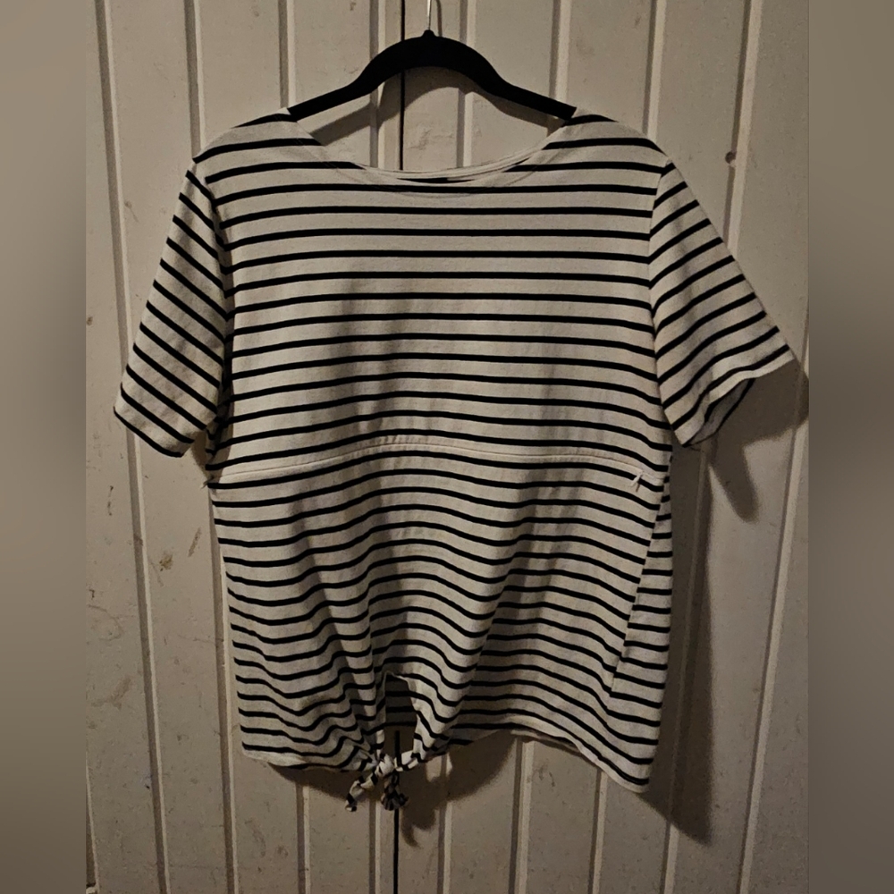 Nursing Queen Striped Shirt With Front Tie